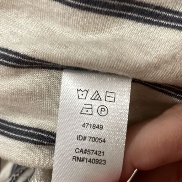 Lou & Grey Striped Sleeveless Top - Gray and Black - Picture 6 of 8